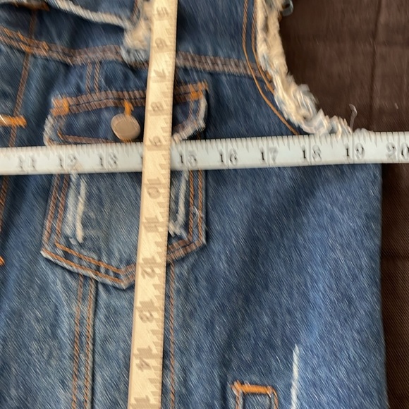 GY Distressed Denim Vest - Picture 13 of 15